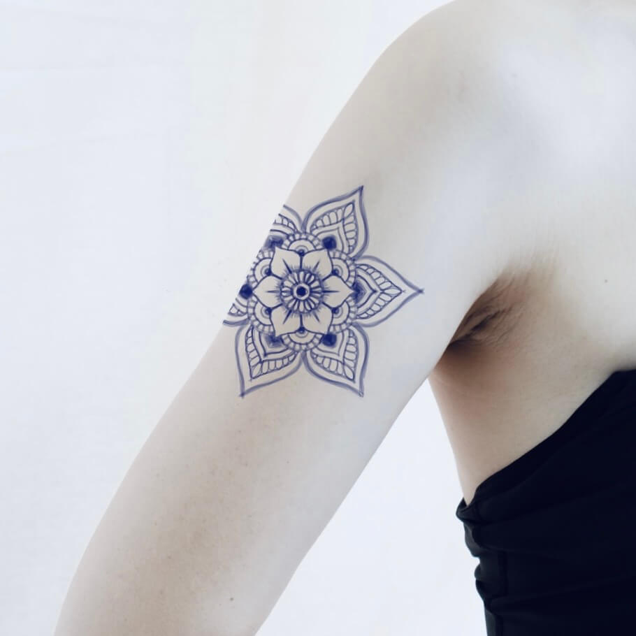 料金 8cm × 8cm ¥4,400